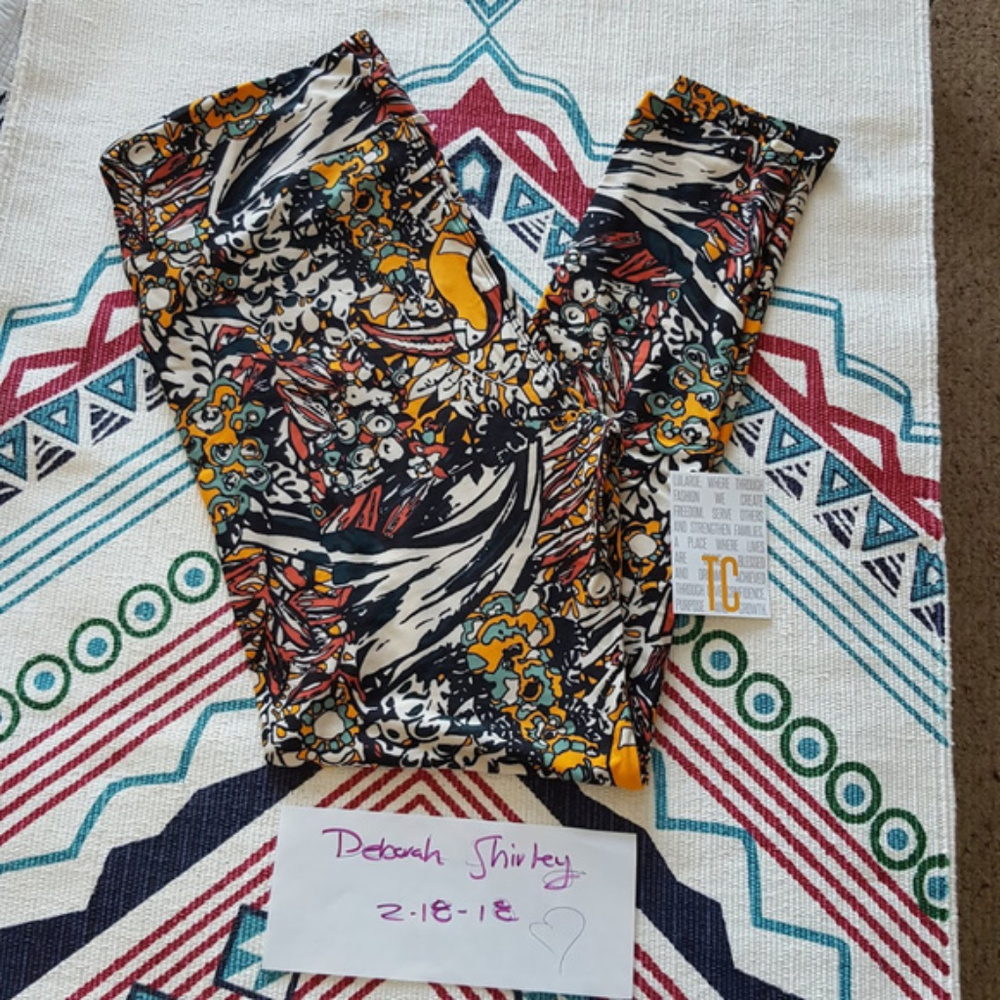 Lularoe Toucan TC leggings